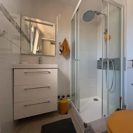Maison Clealine A 100m, Meuble Tourisme 3 Etoiles, Parking Gratuit, Wifi בית נופש